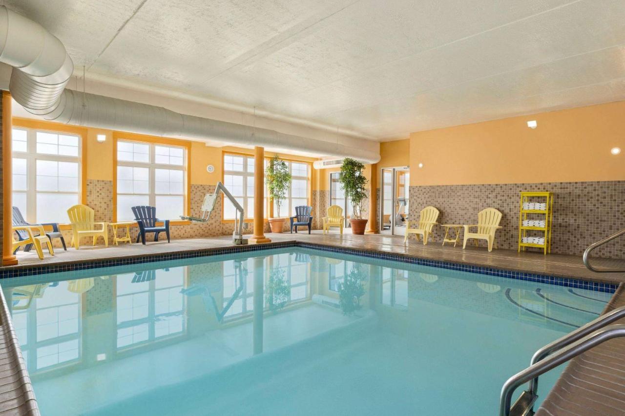 Days Inn By Wyndham Airport/Maine Mall South Portland Eksteriør bilde