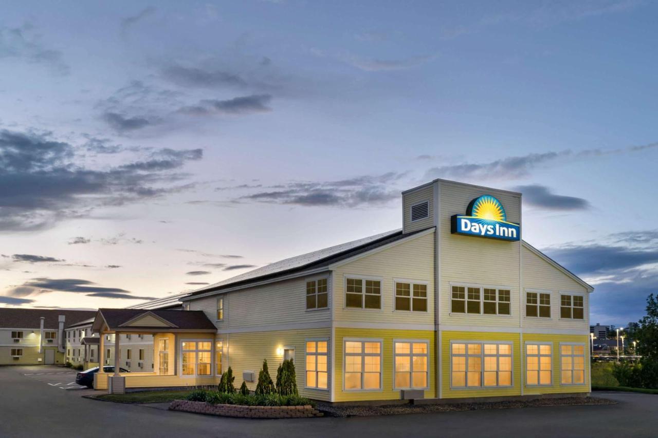 Days Inn By Wyndham Airport/Maine Mall South Portland Eksteriør bilde