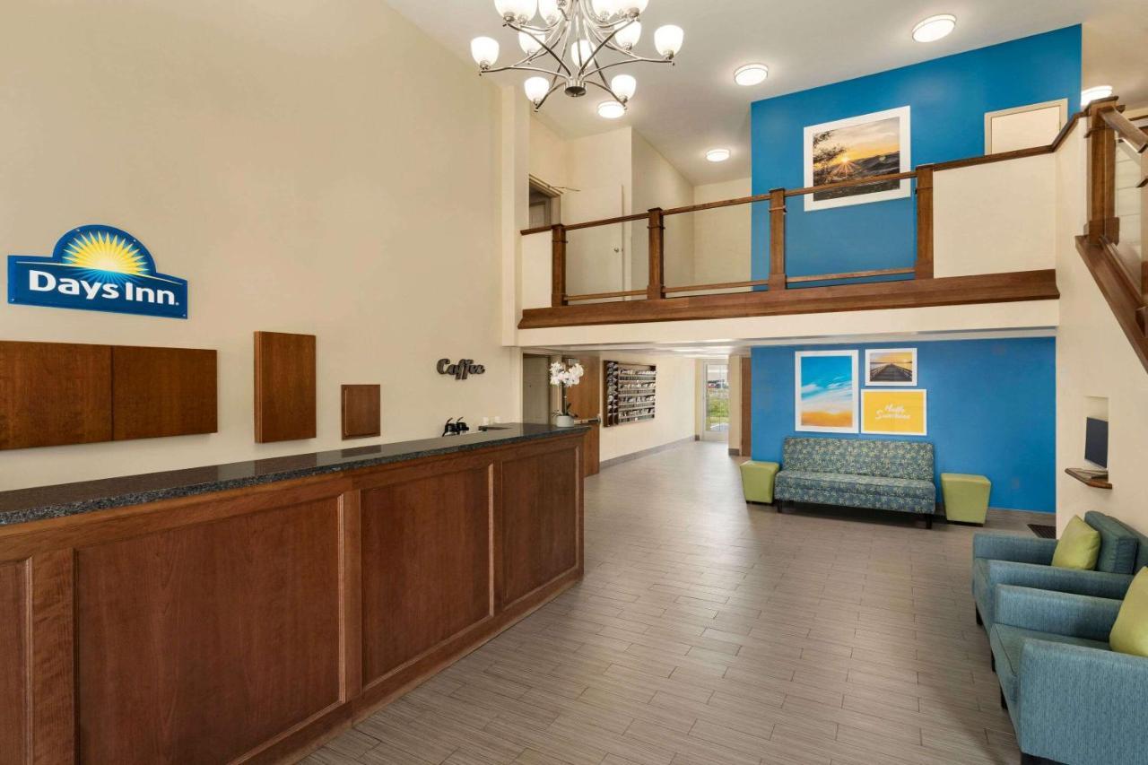 Days Inn By Wyndham Airport/Maine Mall South Portland Eksteriør bilde