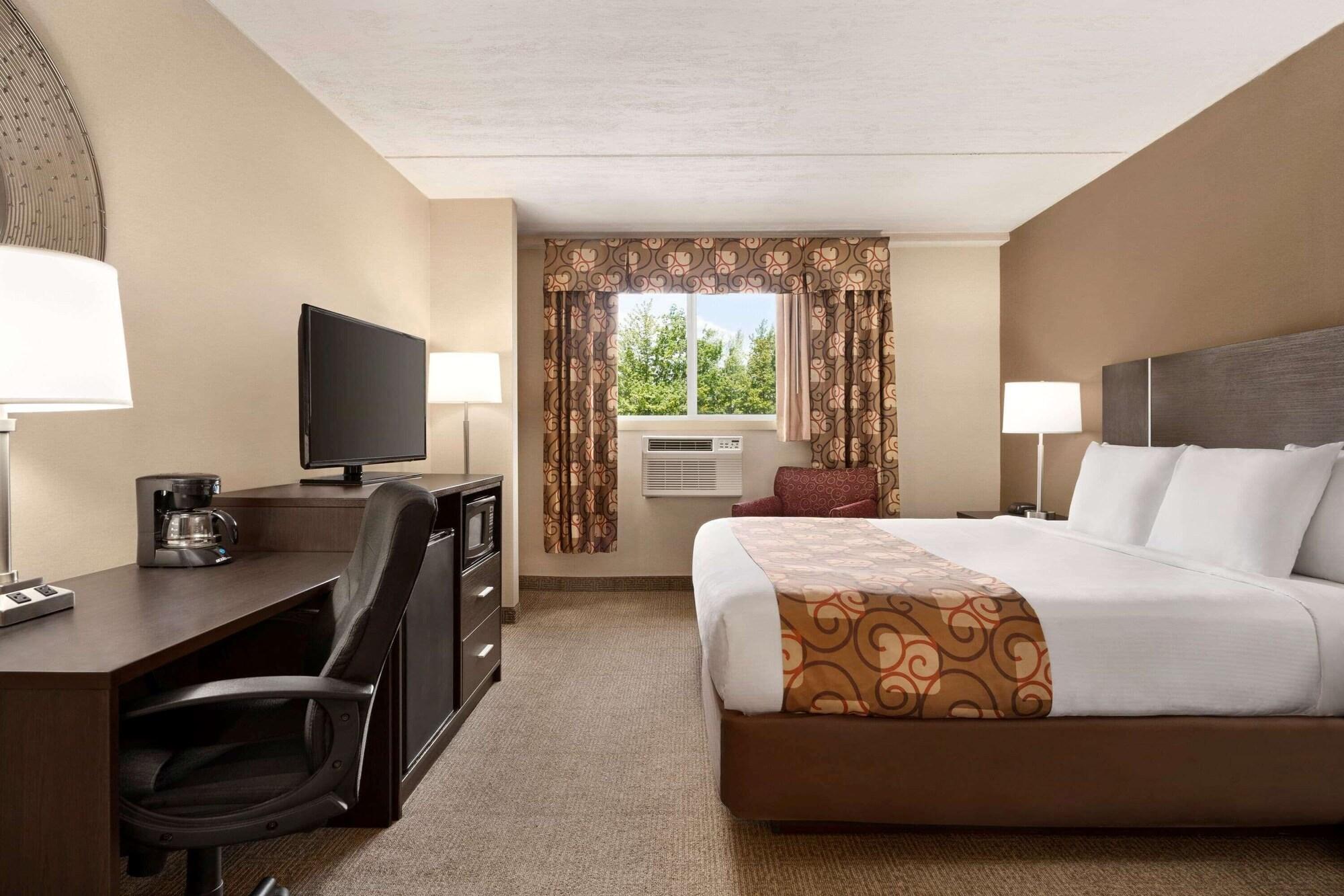 Days Inn By Wyndham Airport/Maine Mall South Portland Eksteriør bilde